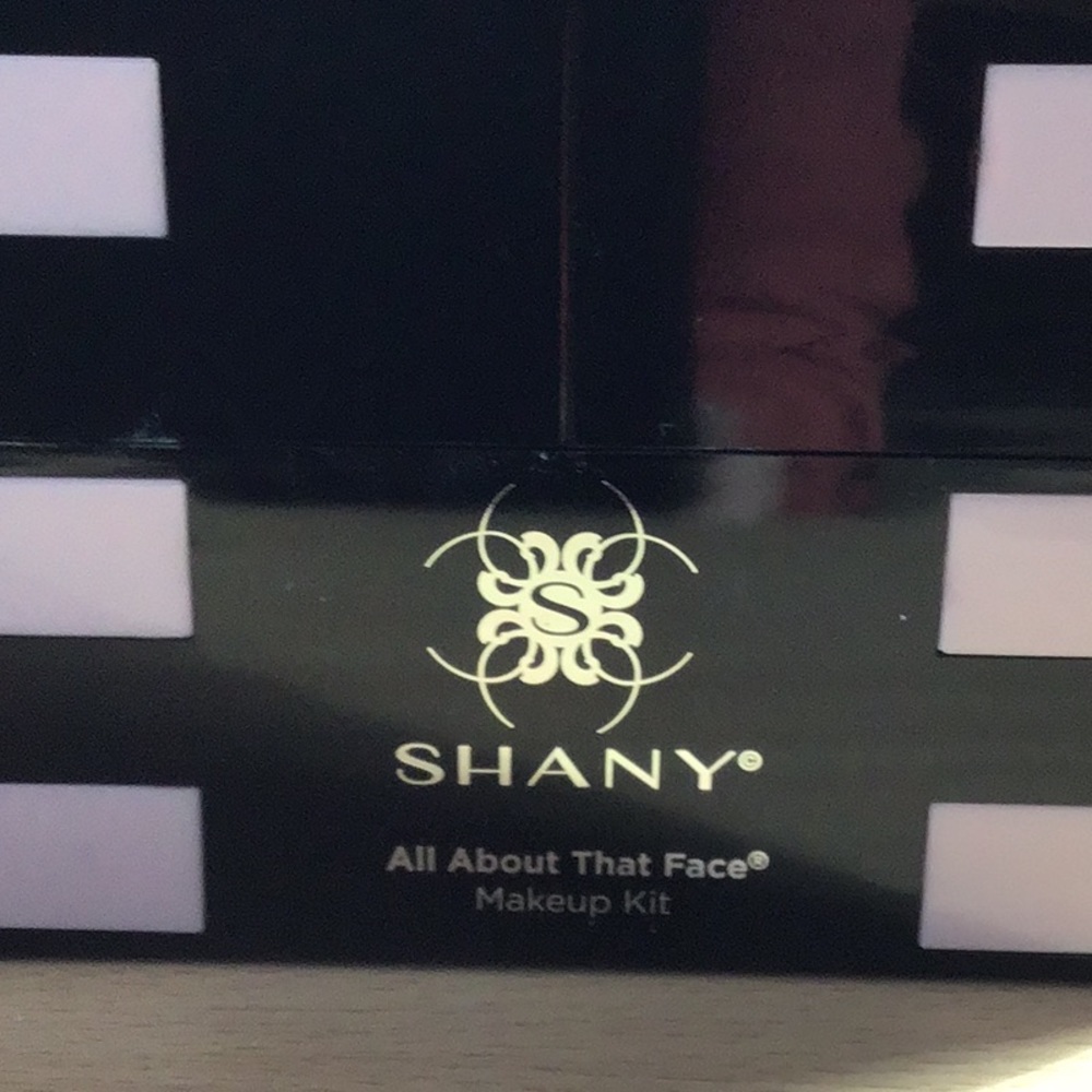 Shany makeup kit - Picture 4 of 4
